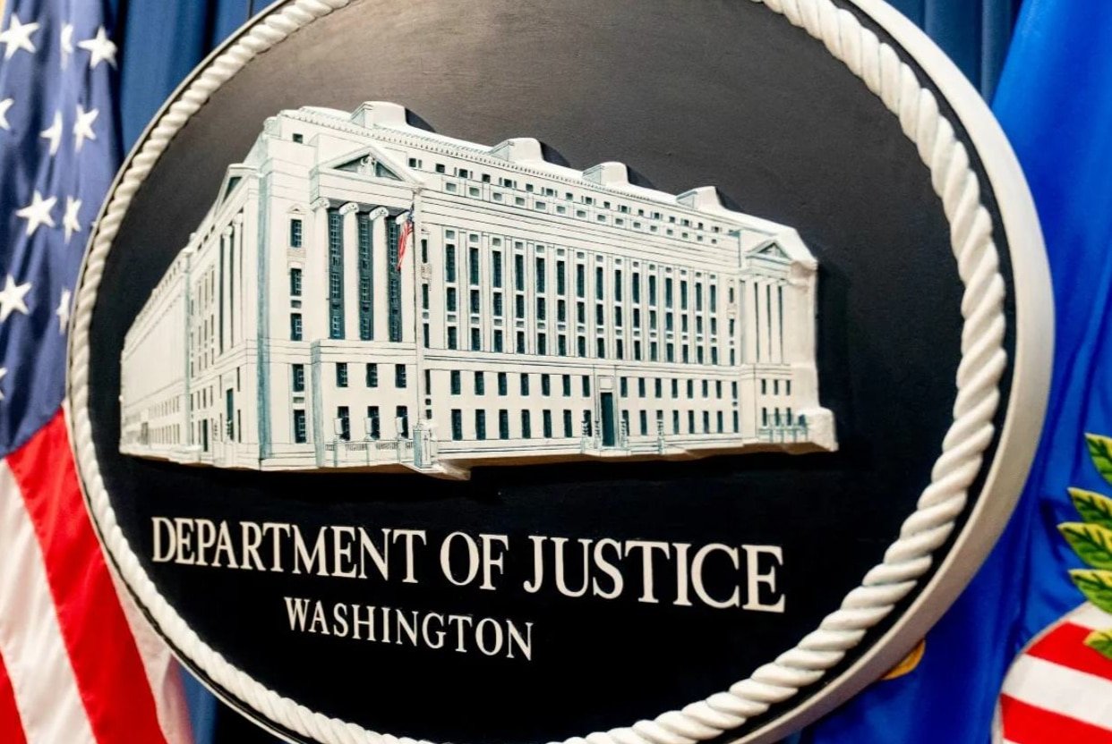 300 mln dolarów kary za brak licencji. Czy gigant branży kryptowalut się z tego podniesie?