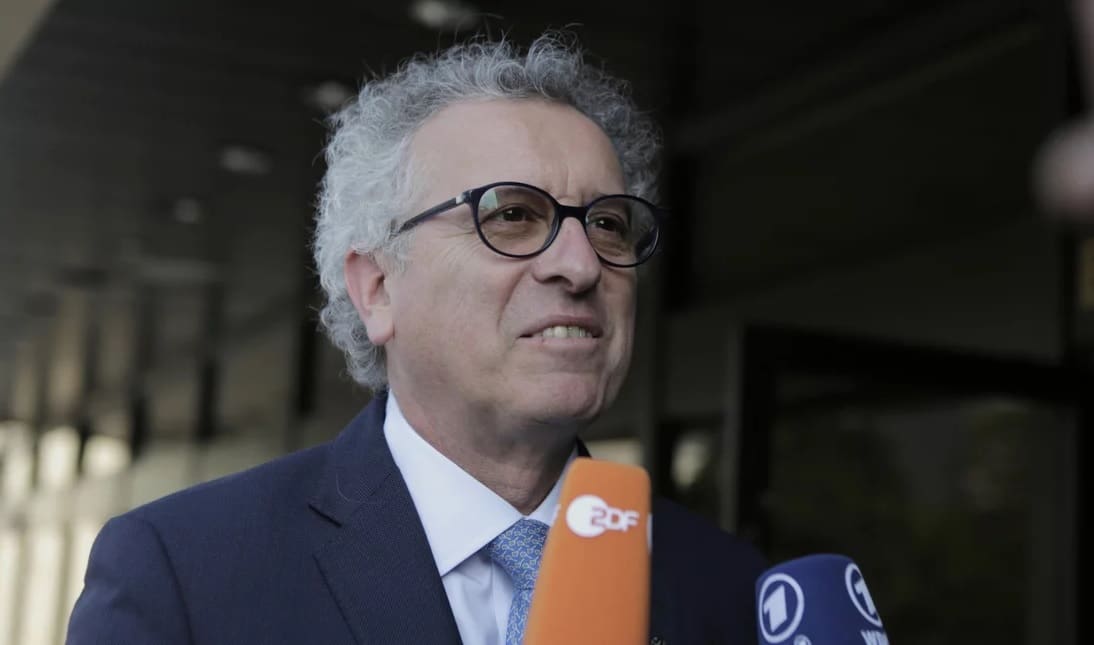 „Stablecoiny z USA podważają naszą suwerenność!”, twierdzi organ znany z podważania suwerenności mniejszych krajów