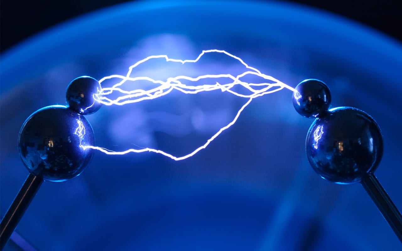 Zmiana konstytucji całego kraju, by poprawić zyski jednej firmy. Kosztem reszty kraju