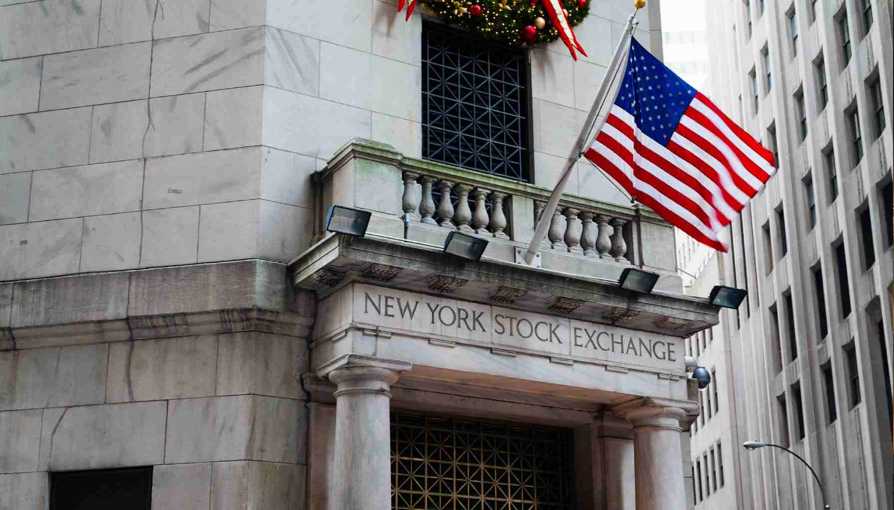 Podsumowanie rynkowe — ProShares i nowe 'Bitcoinowe ETF-y’ na S&P 500 i złoto. Wall Street zagrożone?