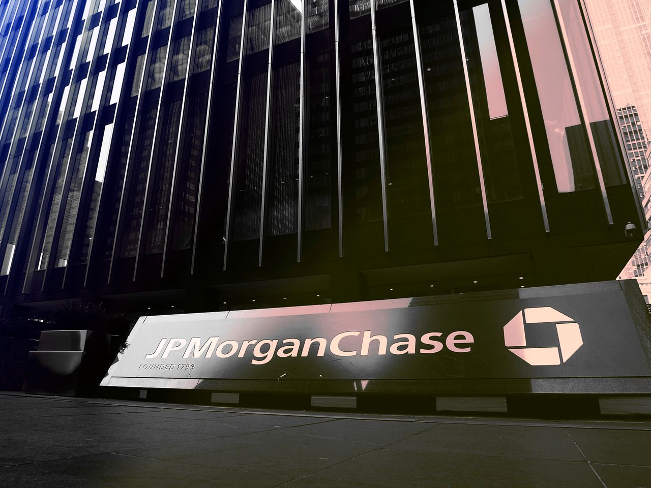 JPMorgan blokuje wewnętrzne komentarze po fali wściekłości pracowników