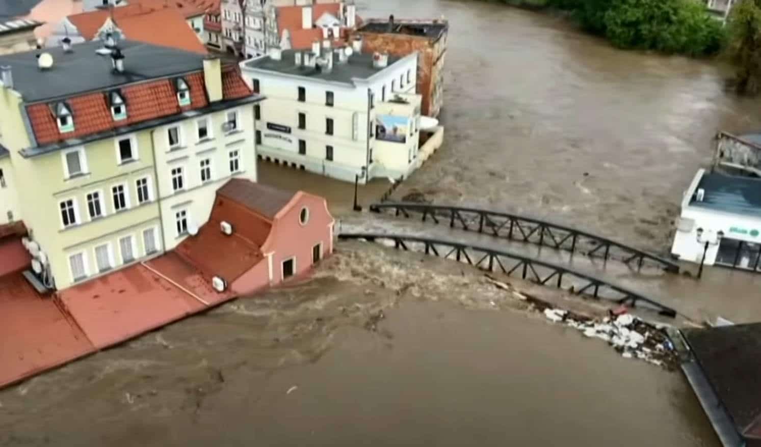 Rynek nieruchomości po powodzi w Polsce. Wielka woda – dosłownie – wpłynęła na ceny