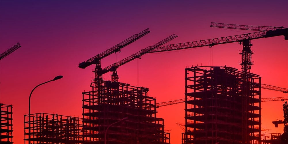 Ceny nieruchomości w Polsce nad przepaścią, NBP przesunie cięcia stóp. Kłopoty deweloperów?