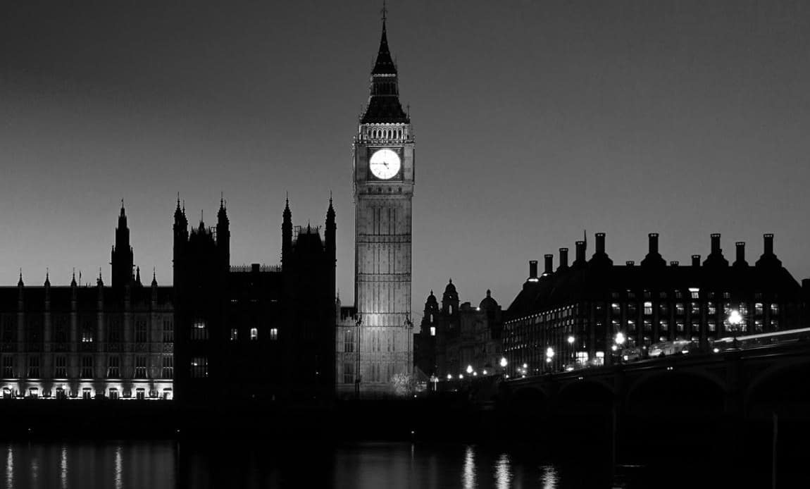 Ucieczka milionerów. Rządowi mięknie fiskalny długopis, zapowiada zmiany