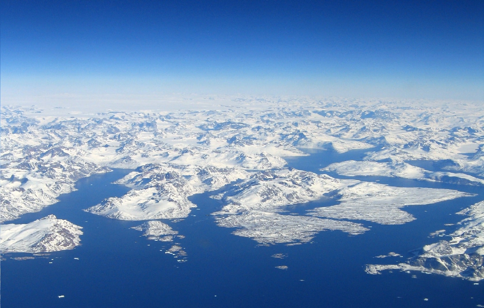 *Zimna* wojna. Topniejące lody odkrywają bajecznie cenne złoża. Mocarstwa zaczynają wyścig