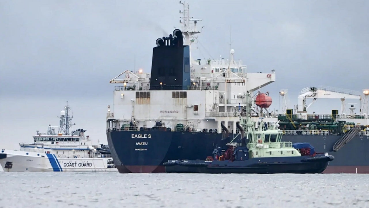 Kolejny statek podejrzany o sabotaż aresztowany, odholowany do portu