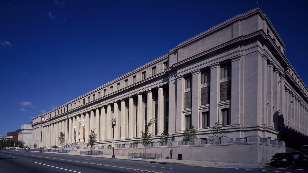 Raport organów kontrolnych: oficjalna mennica używa złota o niepewnym pochodzeniu