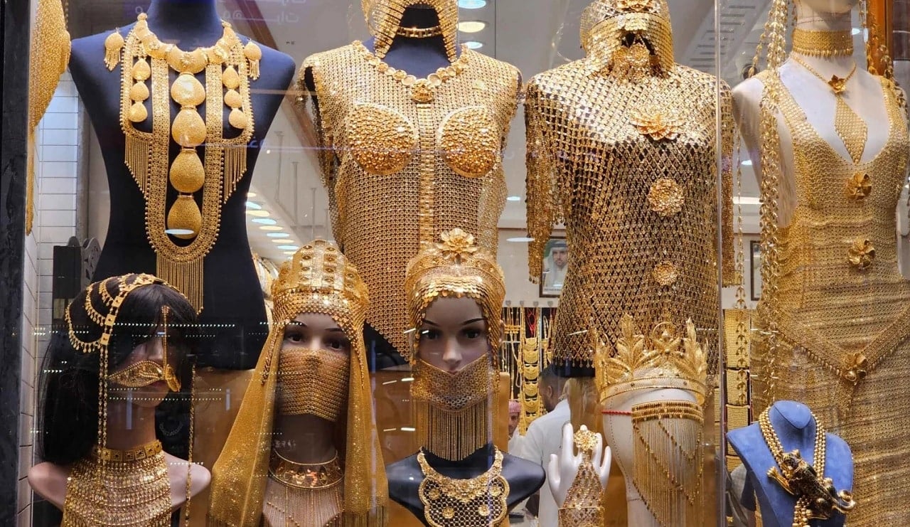 Odwrócony VAT na metale szlachetne, klejnoty. Światowy hub handlu kruszcem ogłosił nowe zasady podatkowe