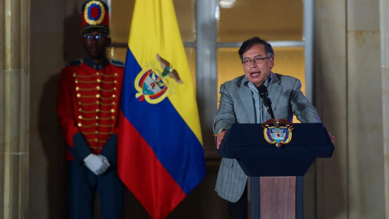 25% karne cła, sankcje finansowe i wizowe. Kryzys w relacjach, Trump odgryza się za blokadę deportacji