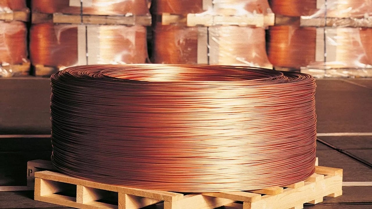 Arbitraż zawieszony, eksport miedzi wraca – jeżeli geopolityka nie przeszkodzi