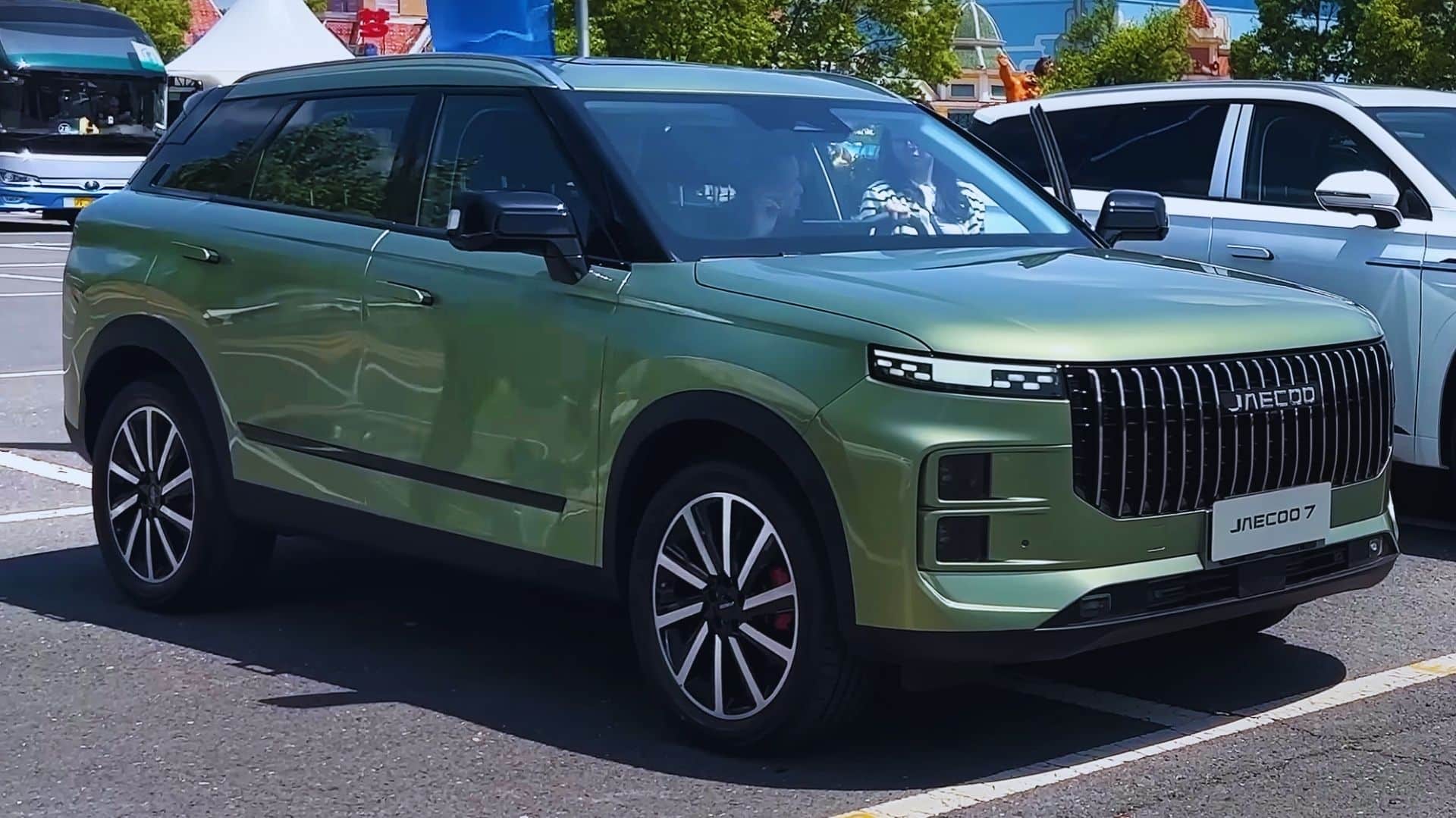 Chińczycy ograli Europę. Chińskie auta to prawdziwy hit. Unia Europejska reaguje, ale brzmi to jak żart