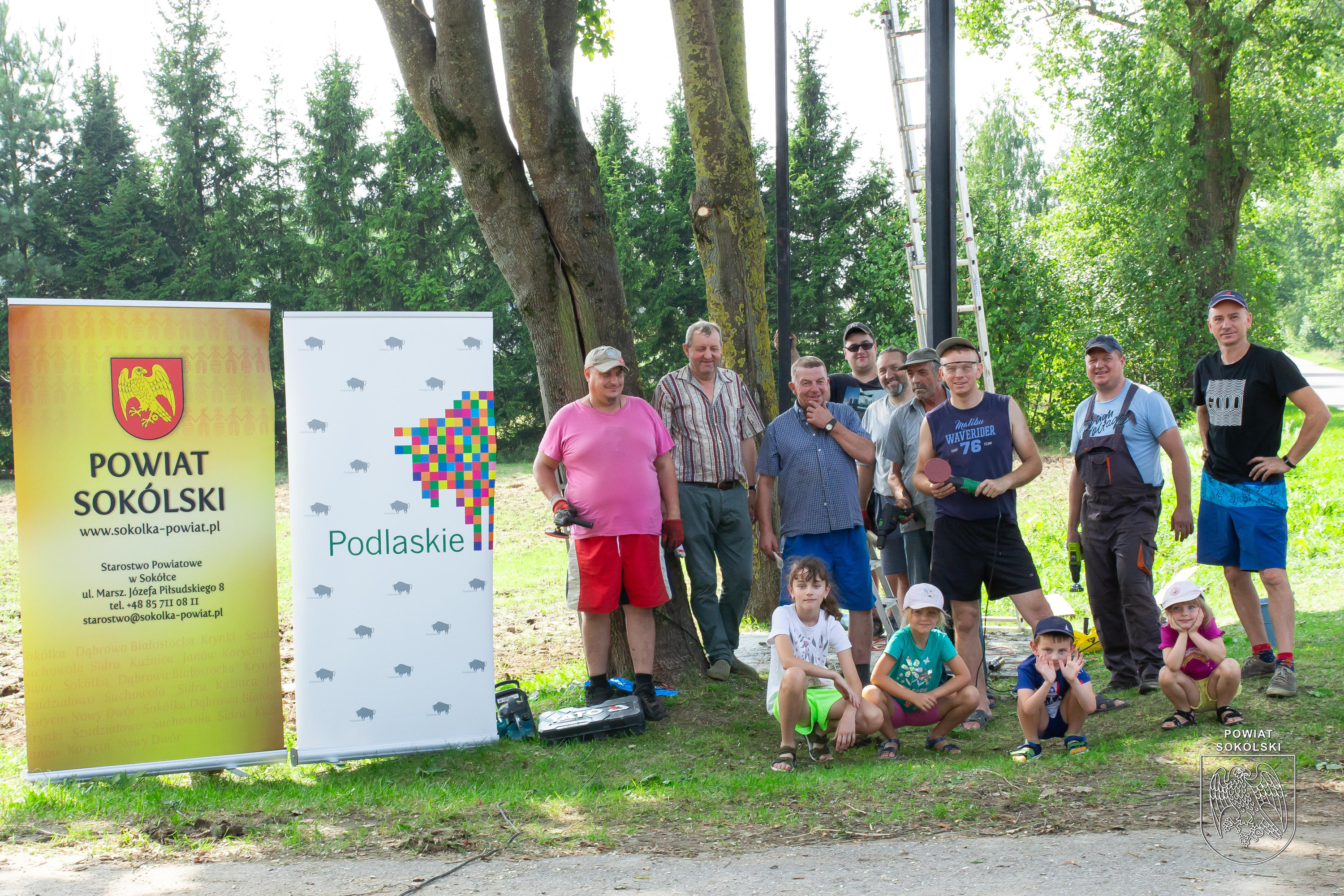 Odnowiono przydrożne krzyże i kapliczki w Zaśpiczach.