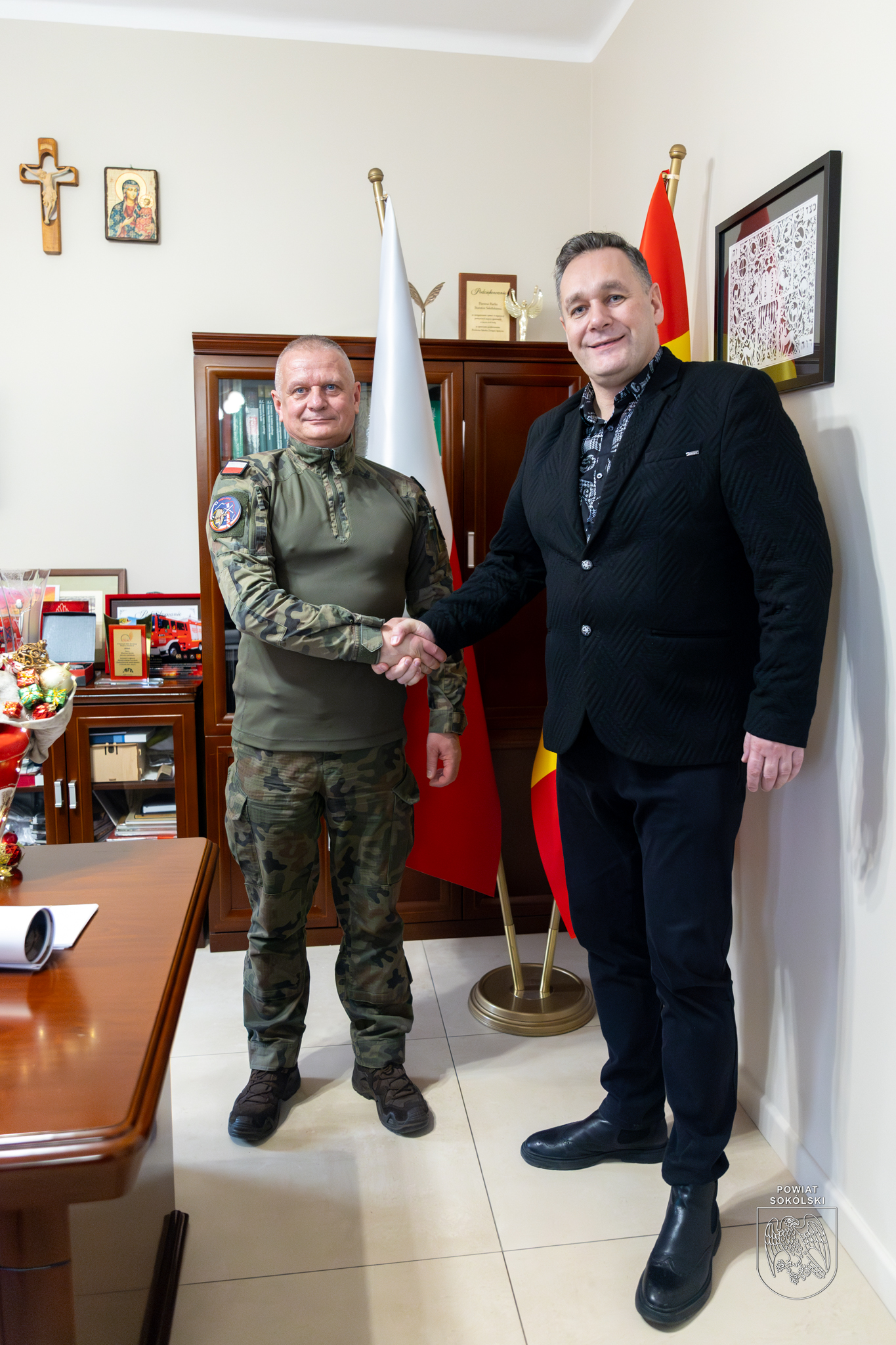 Gen. dyw. Arkadiusz Szkutnik, dowódca 18. Dywizji Zmechanizowanej im. gen. broni Tadeusza Buka – jednostki odpowiedzialnej za operację „Bezpieczne Podlasie” gościł w Starostwie Powiatowym w Sokółce.