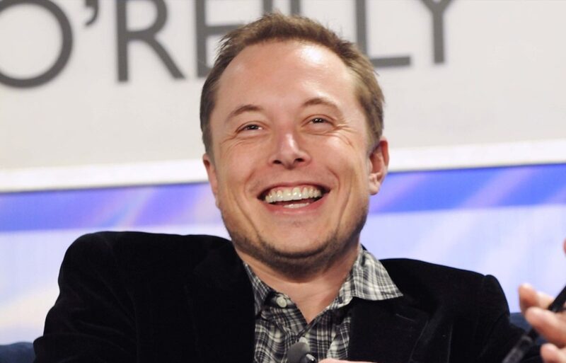 Elon Musk domaga się uwolnienia Tommy’ego Robinsona!