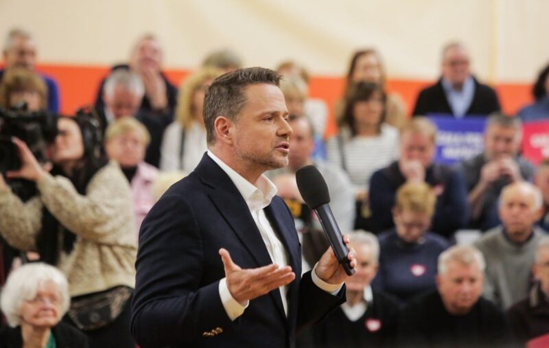Trzaskowski nerwowo po pytaniu młodego mężczyzny! „Stary…”