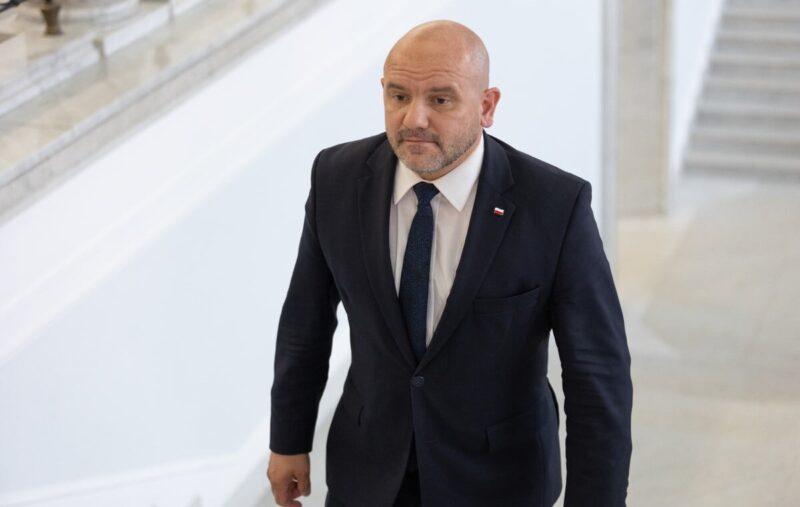 TYLKO U NAS. Gosek: Tusk i Merkel architektami zła