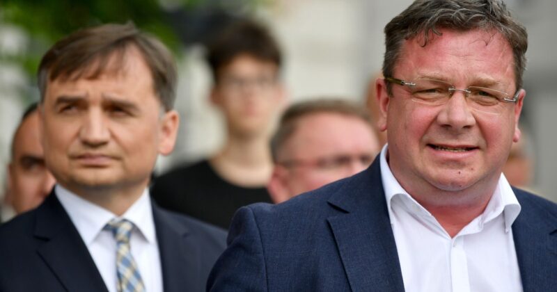 Poseł PiS o kolejnym ruchu Zbigniewa Ziobry. „Jest jeszcze w Brukseli”