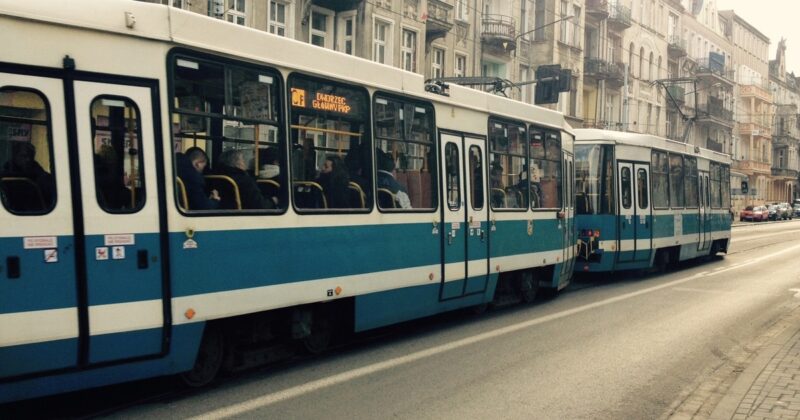 Wyciągnął broń w pracy, ale nie stanie przed sądem. Policja wyjaśnia dlaczego