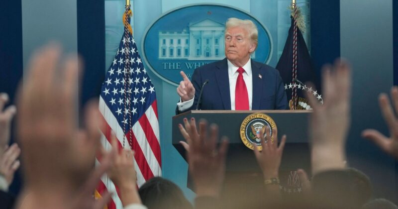 Pracownicy Białego Domu mają dość. Powód jest zaskakujący: Donald Trump… za dużo mówi