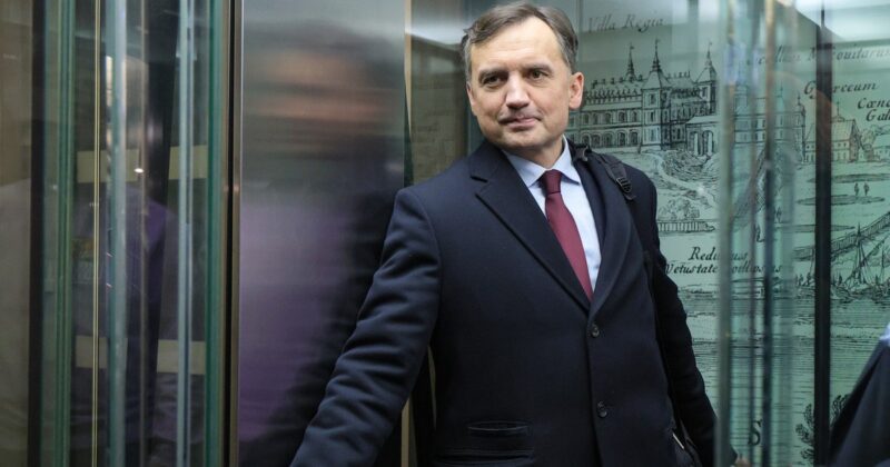 Zbigniew Ziobro urządził się w Brukseli. Apartament robi wrażenie