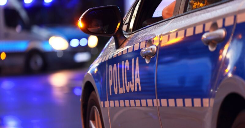 Wstrząsające odkrycie w koszu na śmieci w Warszawie. „Zależy nam na tym, by dopaść tego drania”