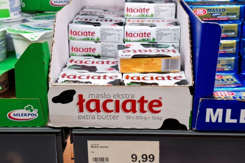 Masło przez cały czas „królem drożyzny”. Wiadomo już kiedy ceny spadną