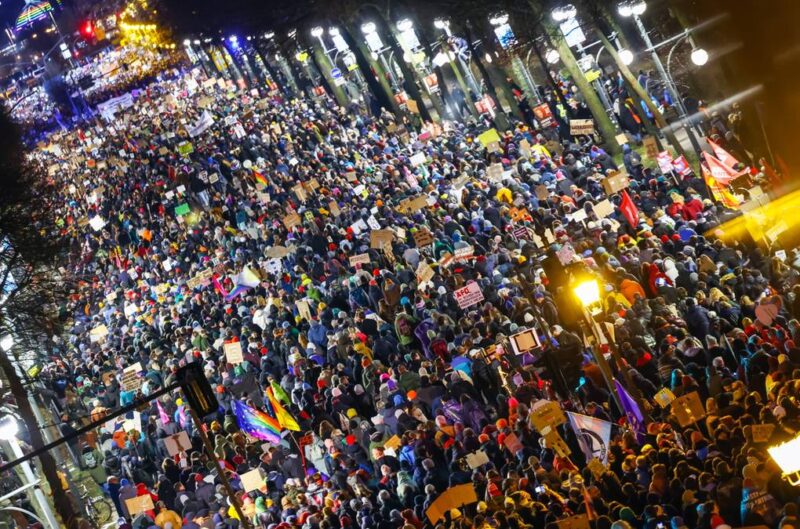 160 tys. Niemców wyszło na ulice. Wielki protest w Berlinie