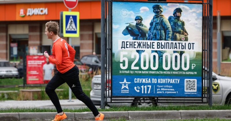 Desperacja w rosyjskim ministerstwie obrony. Proponuje kontrakty choćby schizofrenikom