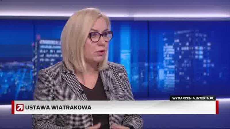 Myślała, iż rozmawia ze znanym wokalistą. Straciła tysiące złotych