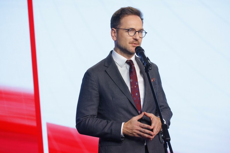 Piotr Ikonowicz ostro o nowym pomyśle rządu. „Mizerne intelektualnie”