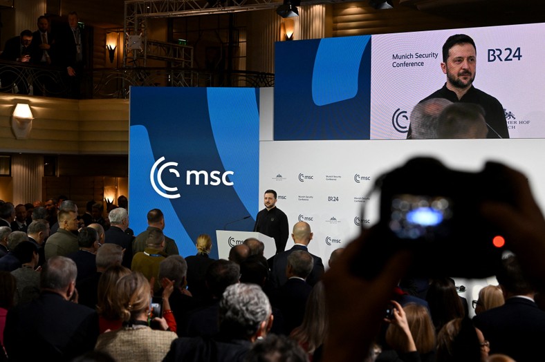 „Historyczny moment”. USA odwracają się od sojuszników. „Jeśli Europa nie usłyszy teraz sygnału alarmowego, może być dla niej za późno”