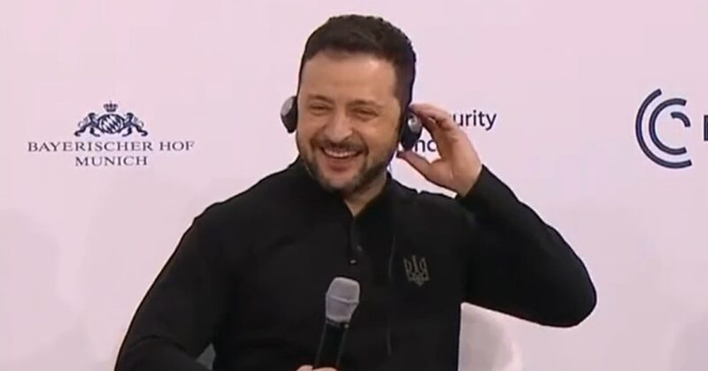 Wołodymyr Zełenski dostał zakaz. Za chwilę wybuchnął głośnym śmiechem