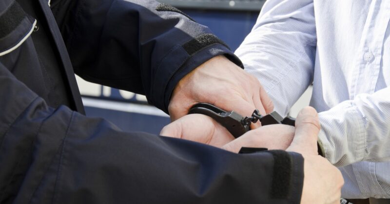 Polał dwie osoby benzyną i podpalił. Wstrząsające sceny w centrum miasta