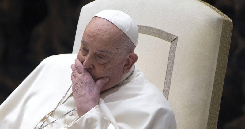 Nowe informacje o stanie zdrowia papieża. „Złożona sytuacja kliniczna”
