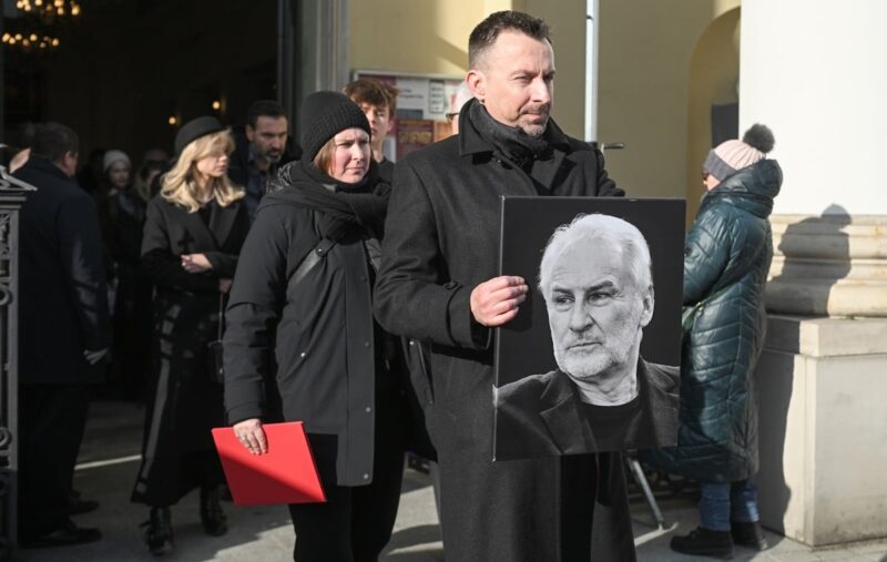 Prezydent odznaczył pośmiertnie śp. Wojciecha Trzcińskiego