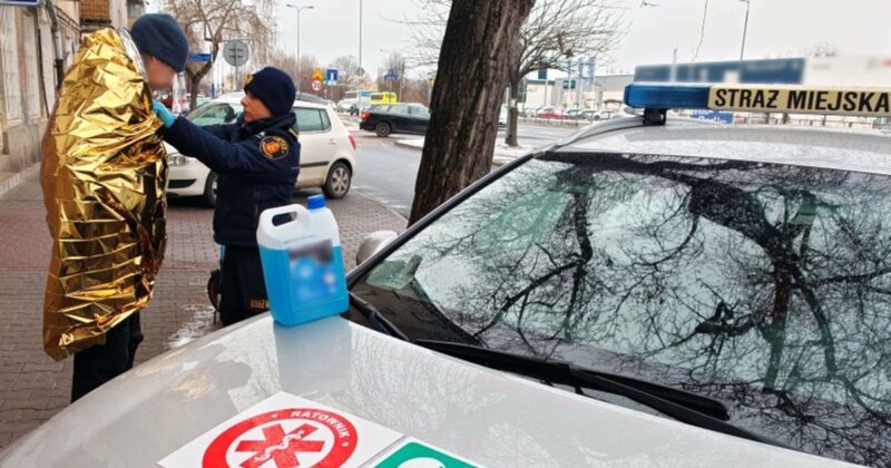 53-latek wypił litr płynu do spryskiwaczy. Znaleźli go w ostatniej chwili