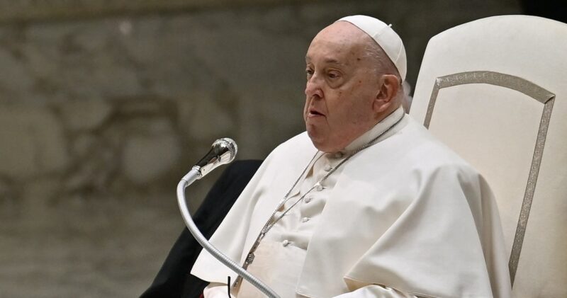 Papież Franciszek w szpitalu. Lakoniczny komunikat Watykanu