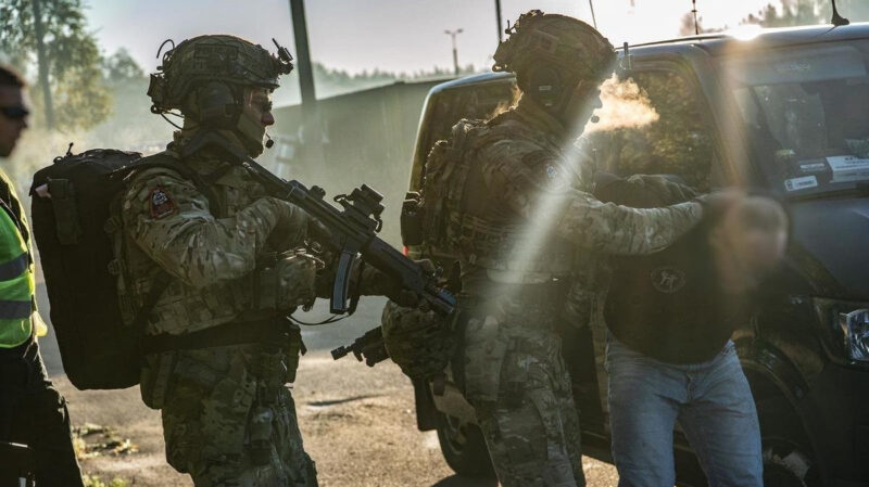 „Takiej afery jeszcze w policji nie było”. Ujawniono nowe szczegóły