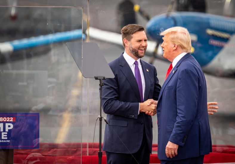Tydzień, który wstrząsnął Europą. Efekt Donalda Trumpa wzmacnia podziały polityczne