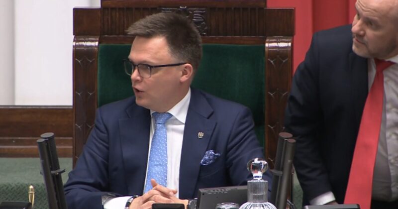 Zaskakujący incydent w Sejmie. Poseł PiS nagle podszedł do marszałka. „Kojarzy go pan?”
