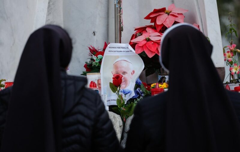 Papież dziękuje za wsparcie: „Z ufnością kontynuuję kurację”