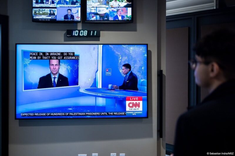 Sikorski w CNN: Władimir Putin musi to wziąć pod uwagę