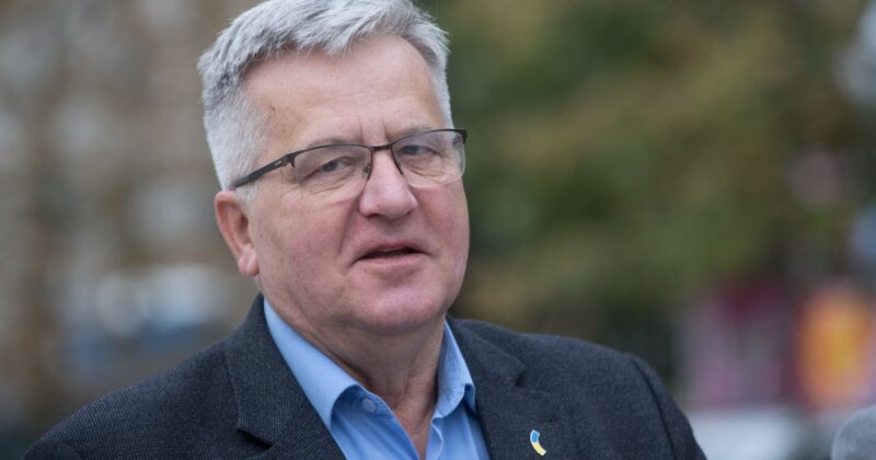 Były prezydent o spotkaniu Duda-Trump. „Trzeba się szanować”