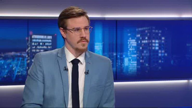 Donald Tusk chodzi o kulach. Miał wypadek na stoku