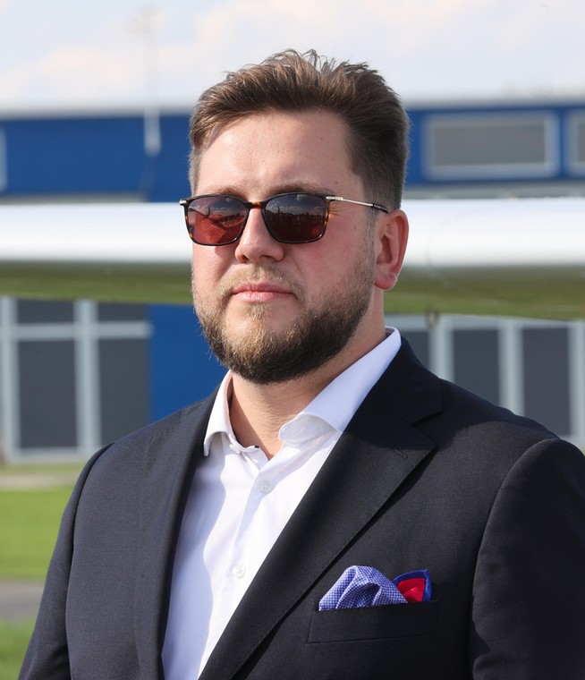 „Juliusz, Juliusz, co narobiłeś”. Radni zajmują się hitem disco polo i „aferą rozporkową” prezydenta