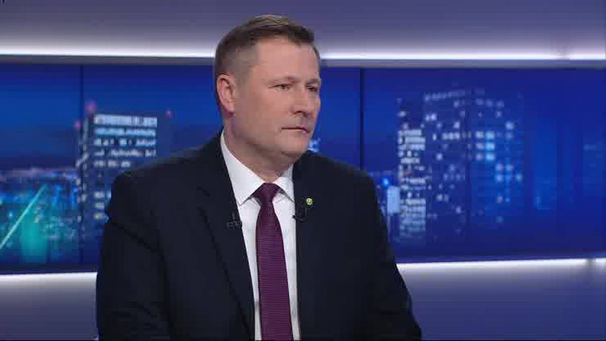 Oblodzone drogi w wielu regionach Polski. Alerty obowiązują nie tylko kierowców