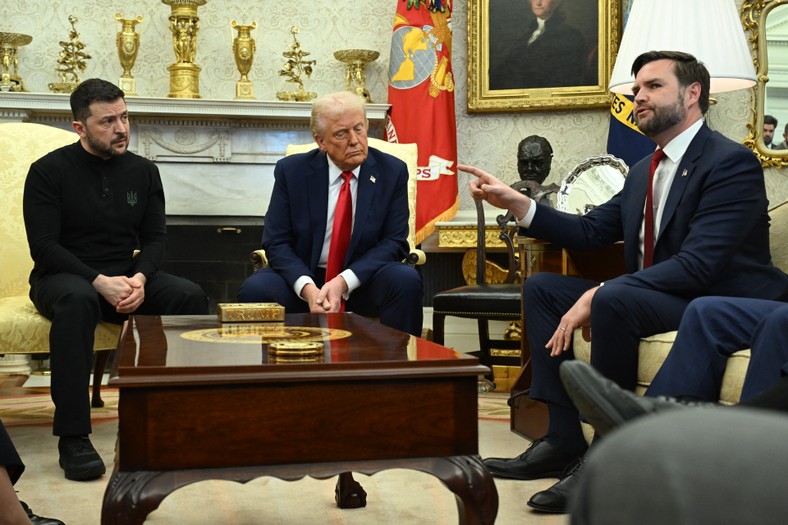 „Czarny piątek” w Gabinecie Owalnym. Konsekwencje dla świata. „Korki od szampana strzelają teraz na Kremlu”