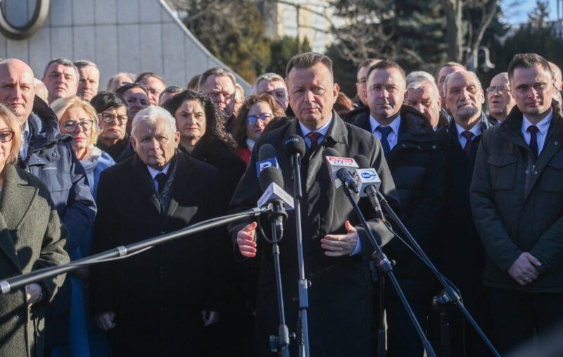 Prezes PiS: Władza chce zastraszyć polskie społeczeństwo
