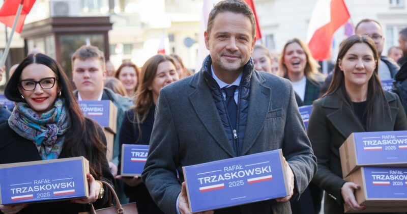 Rafał Trzaskowski zebrał podpisy. Podał dokładną liczbę. „Ogromne zobowiązanie”