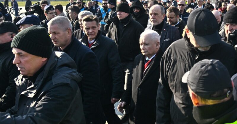 Председатель ПиС громогласно заявлял о «Нюрнбергском принципе». Кричать на ежемесячном